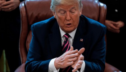 特朗普威胁没用，中方这次动了真格，直接将订单清零！美这次惹了不该惹的国家