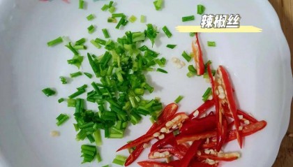 为什么我炒的土豆丝会糊，怎样避免？