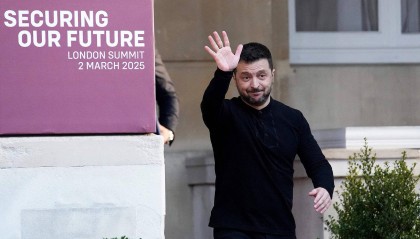 泽连斯基：正式批准“退群”！拉夫罗夫：若基辅给准信，不用50天！特朗普发声