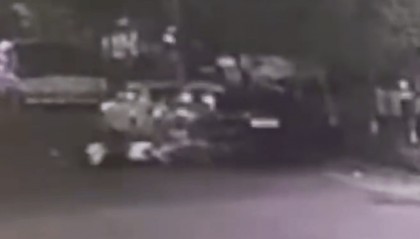 “民警违停致人追尾死亡”详情：当事人非民警，责令重新定责