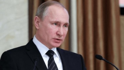 普京访华结束,临走前终于签字,外交部火速击碎特朗普谎言,美国果然是怕了?