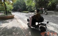 西安14岁初中生骑车回家在小区被撞 孩子说肇事司机下车看了看就离开