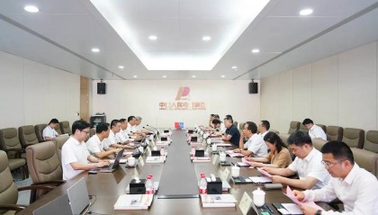 工行信贷与投资管理部总经理李夺一行到人民控股考察调研