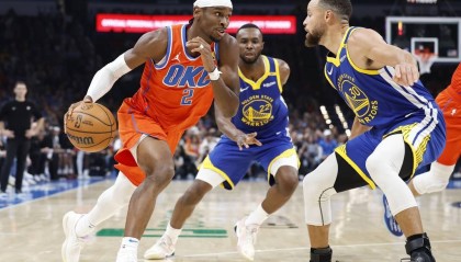 库里36+7霍姆格伦伤退 勇士拒绝大翻盘击败雷霆