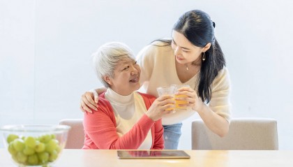 有钱不能让儿子知道？这届老人不再相信“养儿防老”