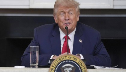 不按套路出牌！微妙关头，中国突然换将，将了美国人一军，对外释放信号非同寻常