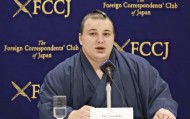 日媒：被问是否想回国从军，乌克兰相扑手回答称“让我们来聊相扑吧”