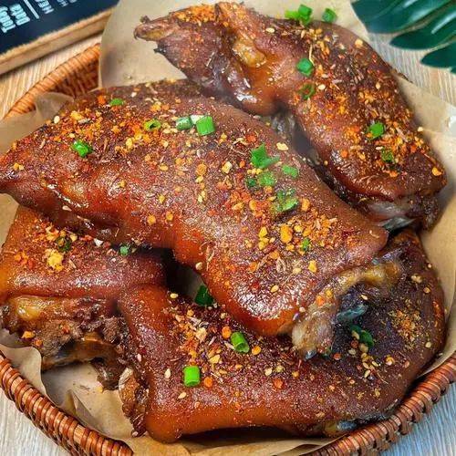 智慧猪蹄店：用银收客实现数字化转型