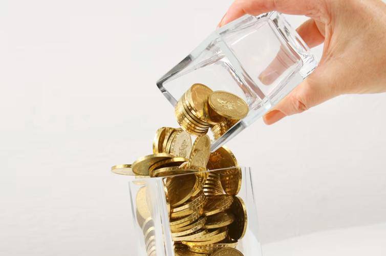 香港鑫汇宝：伦敦黄金市场的贵金属品种概览