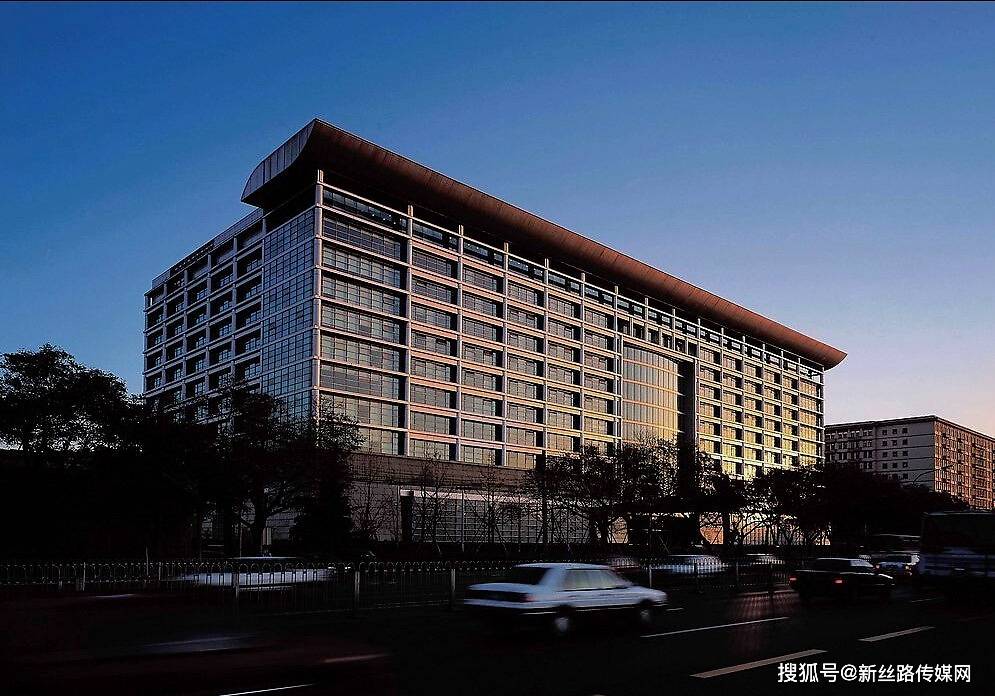 工行安康银行卡部开展不违规操办“升学宴”“谢师宴”警示教育