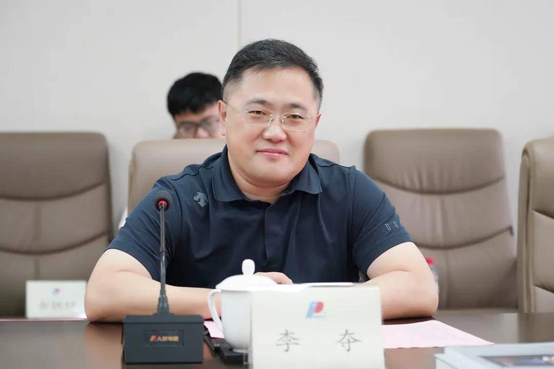 工行信贷与投资管理部总经理李夺一行到人民控股考察调研