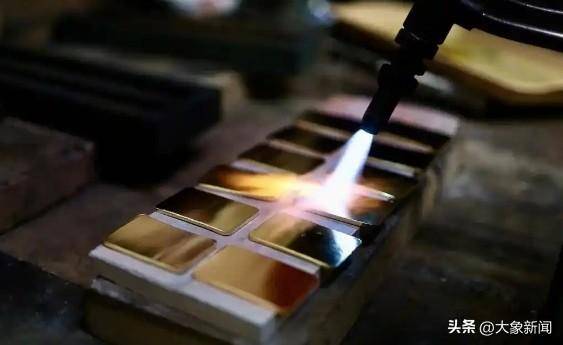 年轻人居家造金月入5万 深刻感受到黄金热的“爆发力”