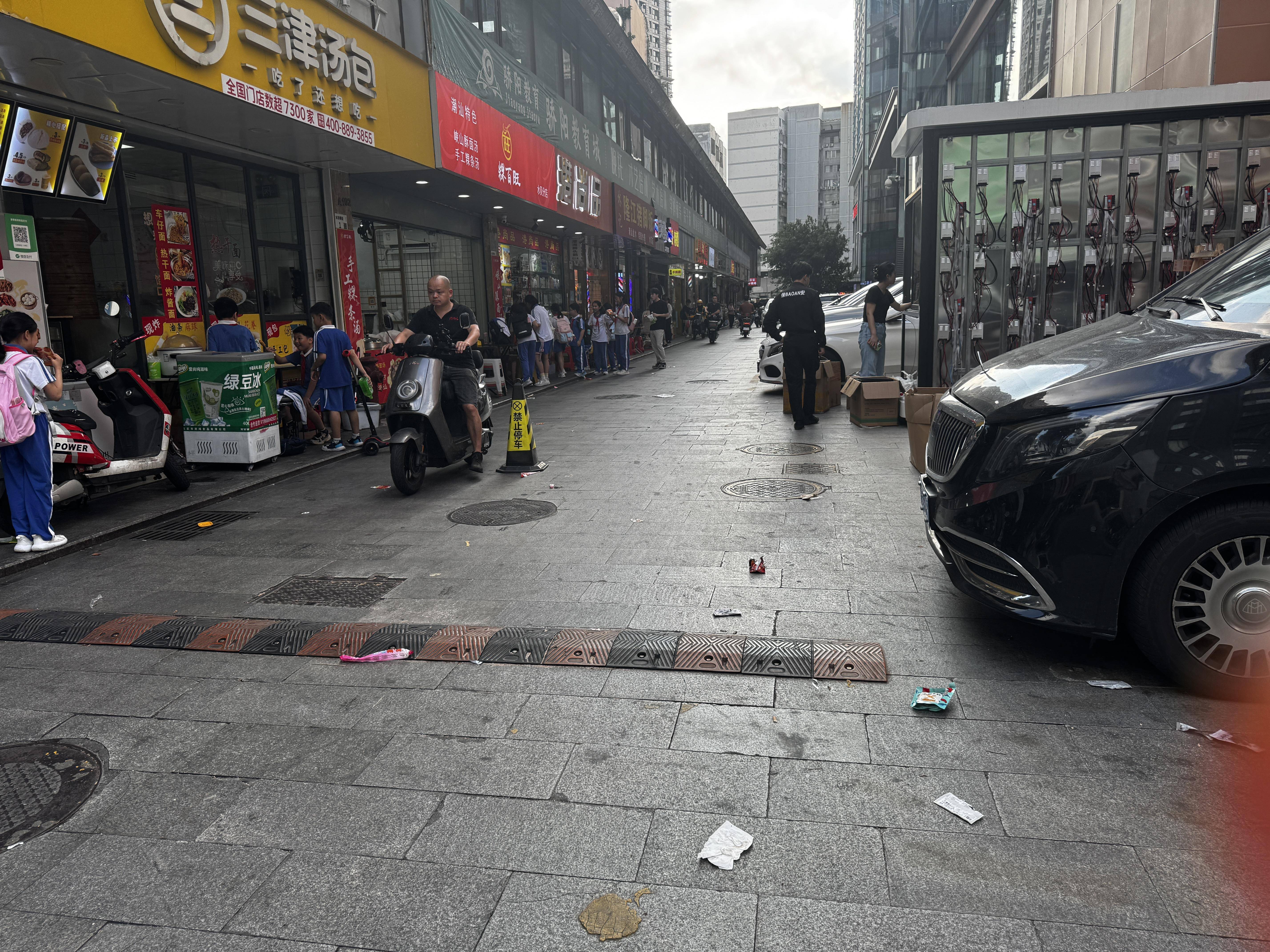评测深圳多街道市容环境引热议，10万+背后的网友“心声”