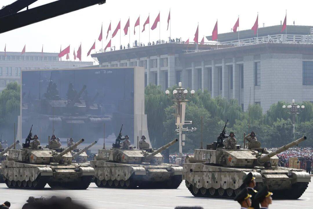 九三阅兵重磅武器汇总来了,完整视频+高清大图!中国军队装备已经Next Level,军迷变军盲