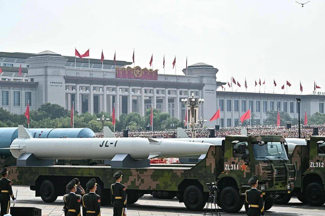 九三阅兵重磅武器汇总来了,完整视频+高清大图!中国军队装备已经Next Level,军迷变军盲