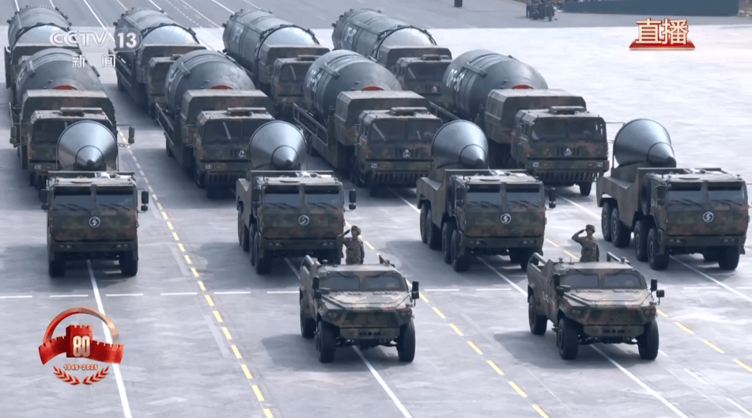 九三阅兵重磅武器汇总来了,完整视频+高清大图!中国军队装备已经Next Level,军迷变军盲