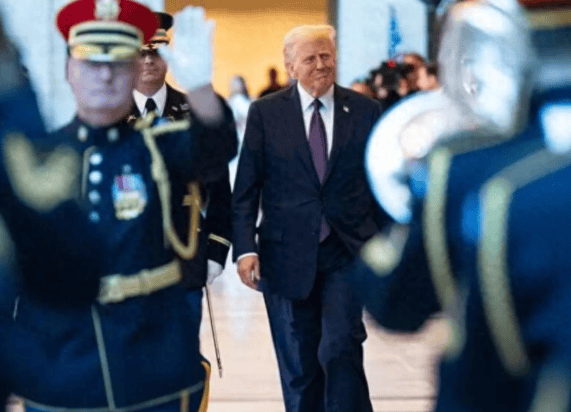 中方保密到最后一天晚上,才向全世界公布消息!中美釜山会晤,已提前达成协议,各自为对方送上一份大礼